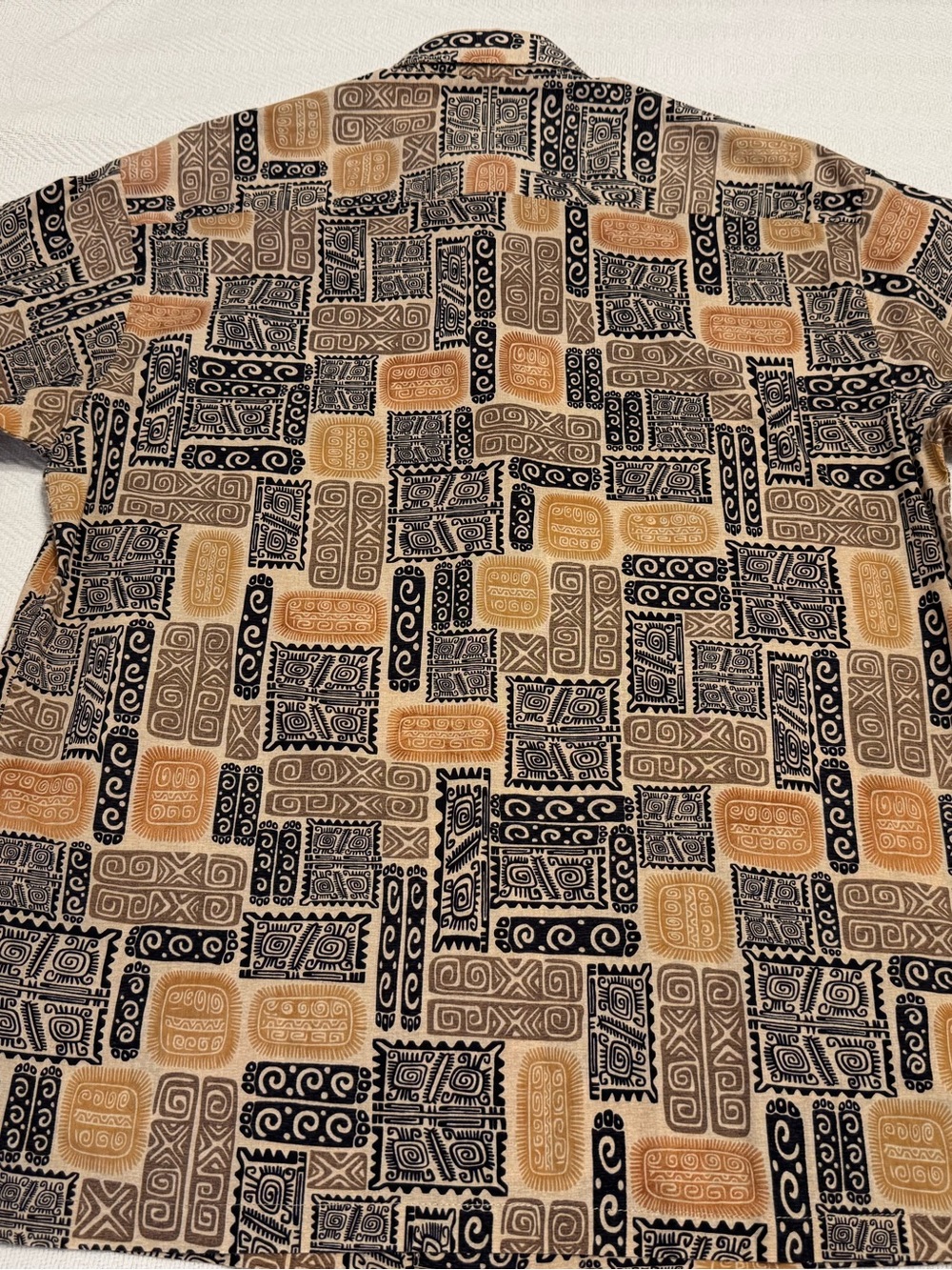Tori Richard Hawaiian Short-Sleeve Button-Down - Picture 3 of 12
